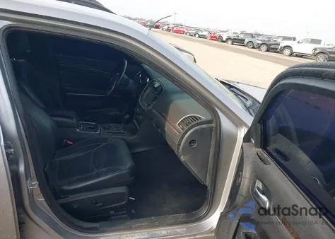 2014 Chrysler 300C z USA, uszkodzony, nr VIN 2C3CCAET0EH109059